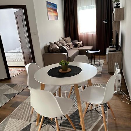 Sky Lux Apartmani Surcin Exterior photo