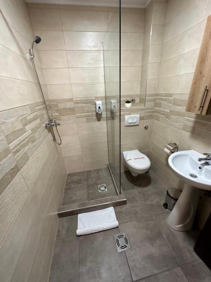 Sky Lux Apartmani Surcin Exterior photo