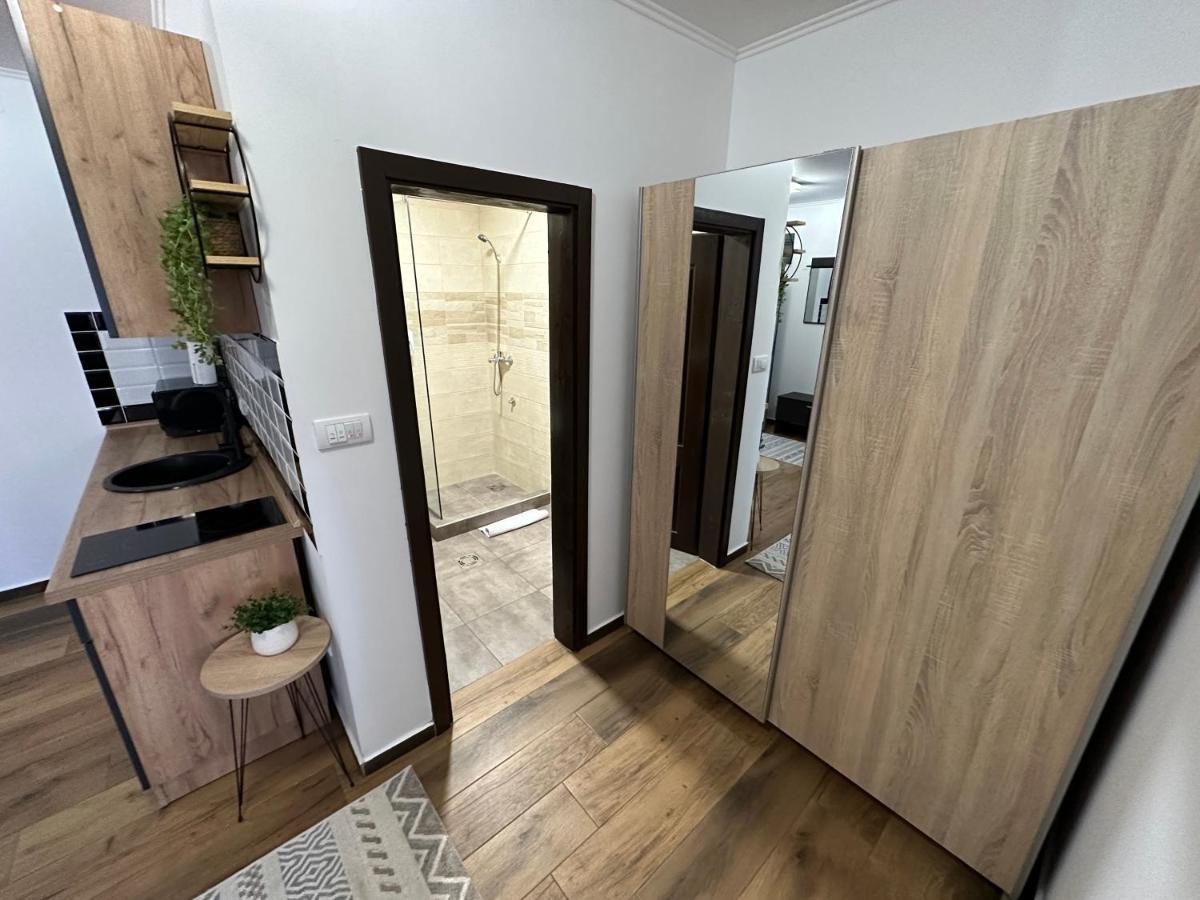 Sky Lux Apartmani Surcin Exterior photo