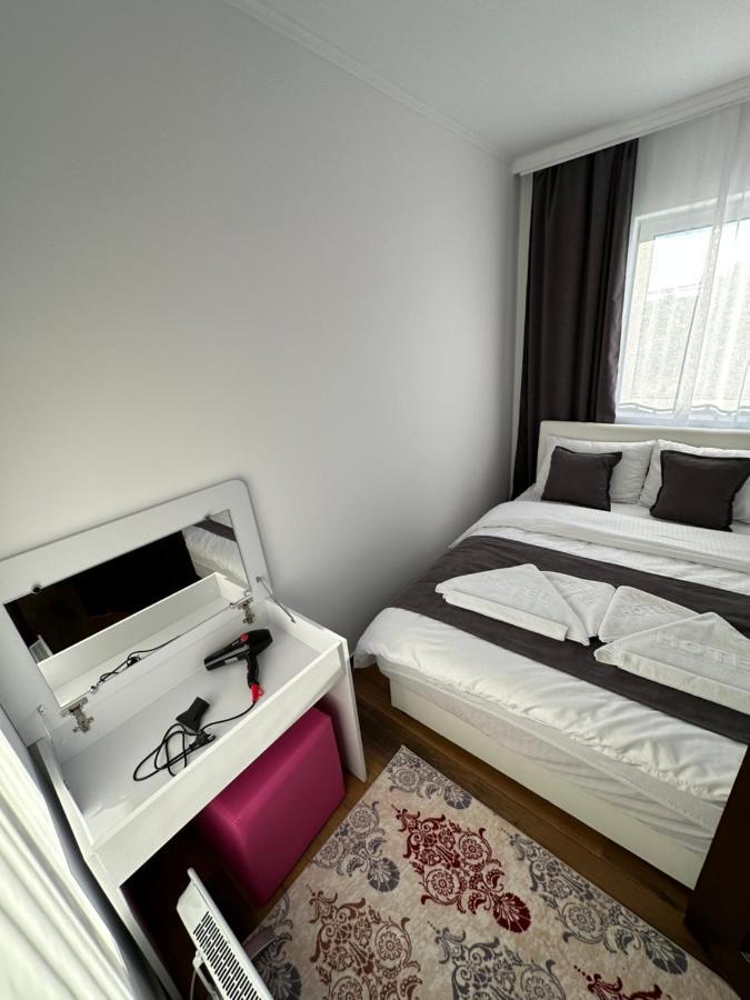 Sky Lux Apartmani Surcin Exterior photo